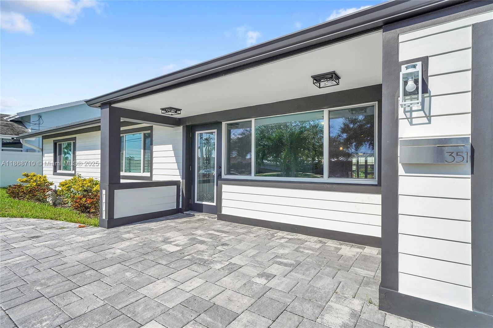 SNUG HARBOR SEC FOUR - Residential