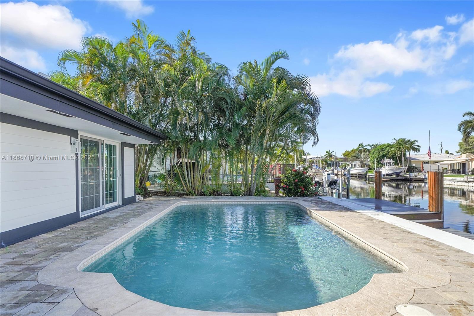 SNUG HARBOR SEC FOUR - Residential