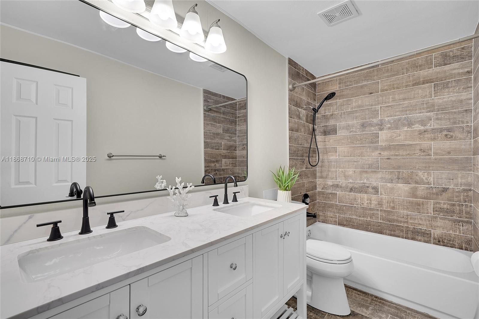 SNUG HARBOR SEC FOUR - Residential