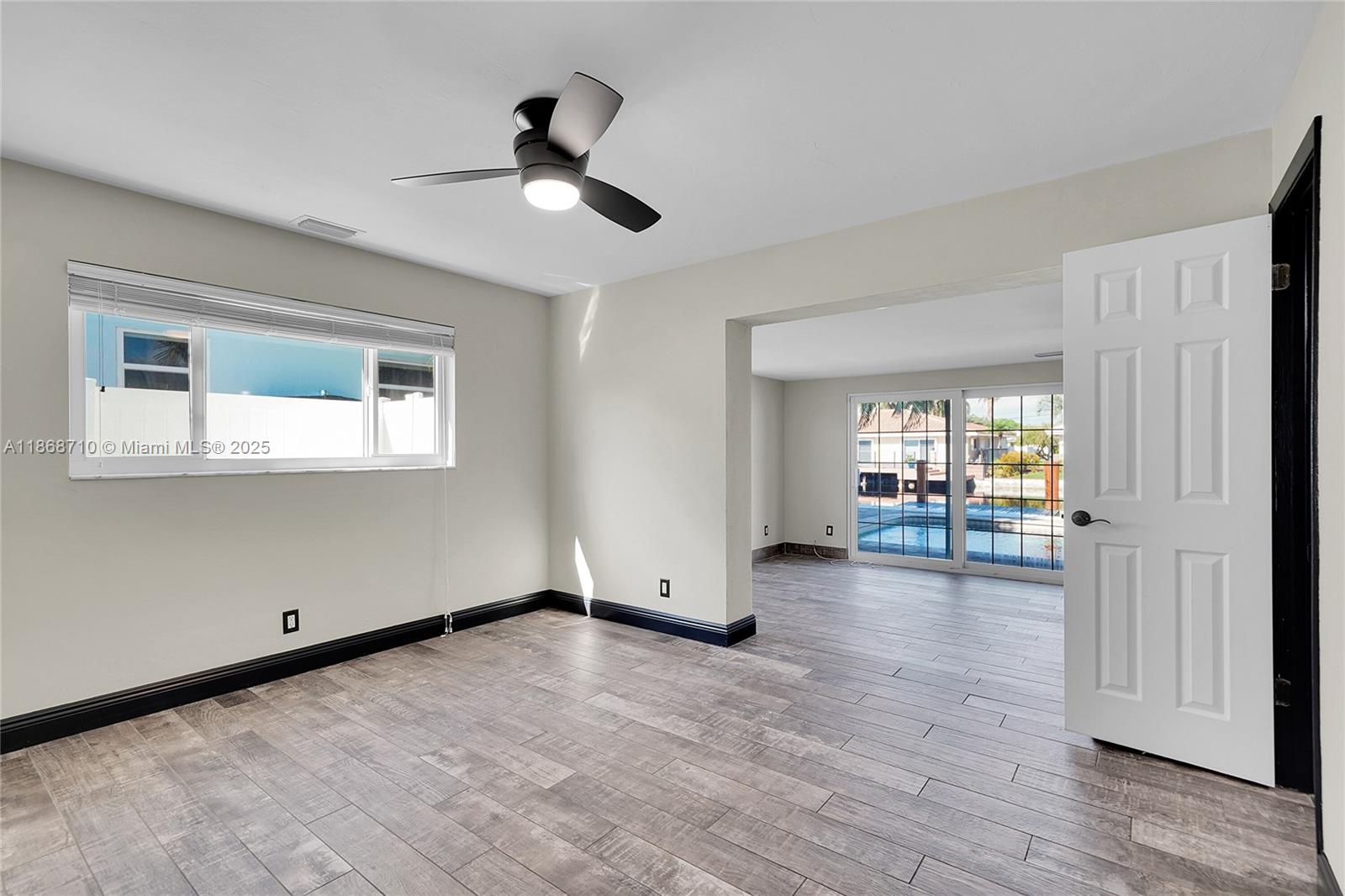 SNUG HARBOR SEC FOUR - Residential