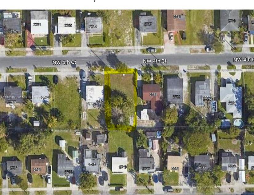 33-48-42 E 50 OF W 300 OF - Land