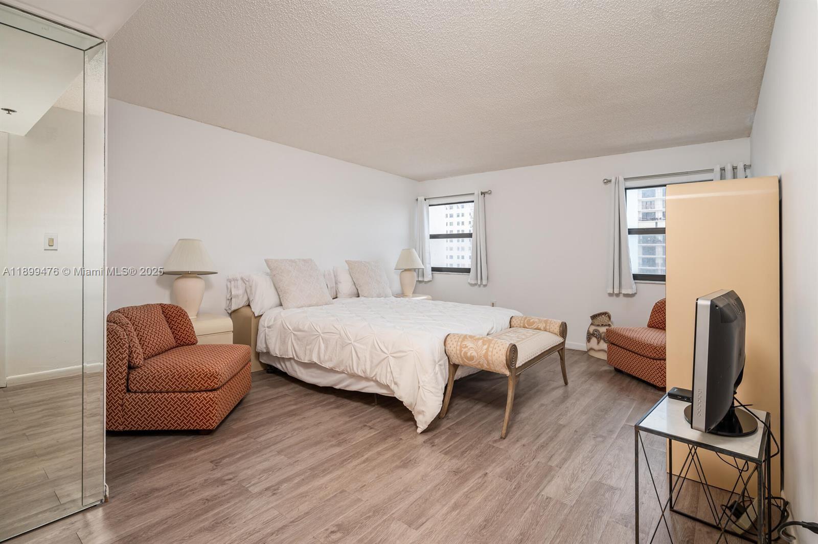 SUMMIT CONDO - Residential Lease