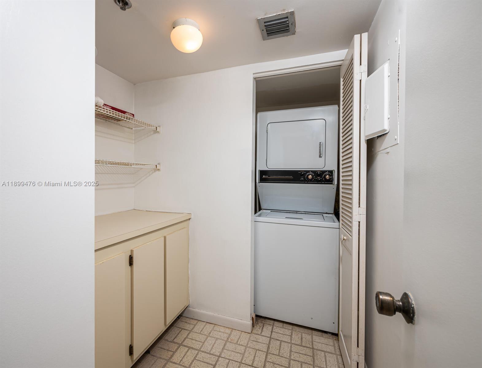SUMMIT CONDO - Residential Lease