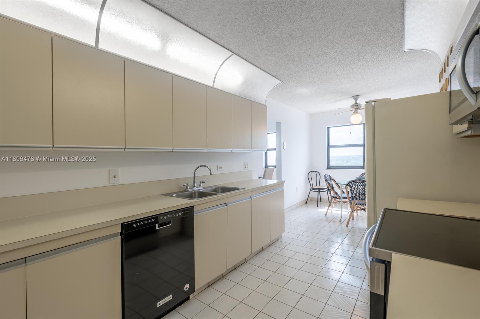 SUMMIT CONDO - Residential Lease