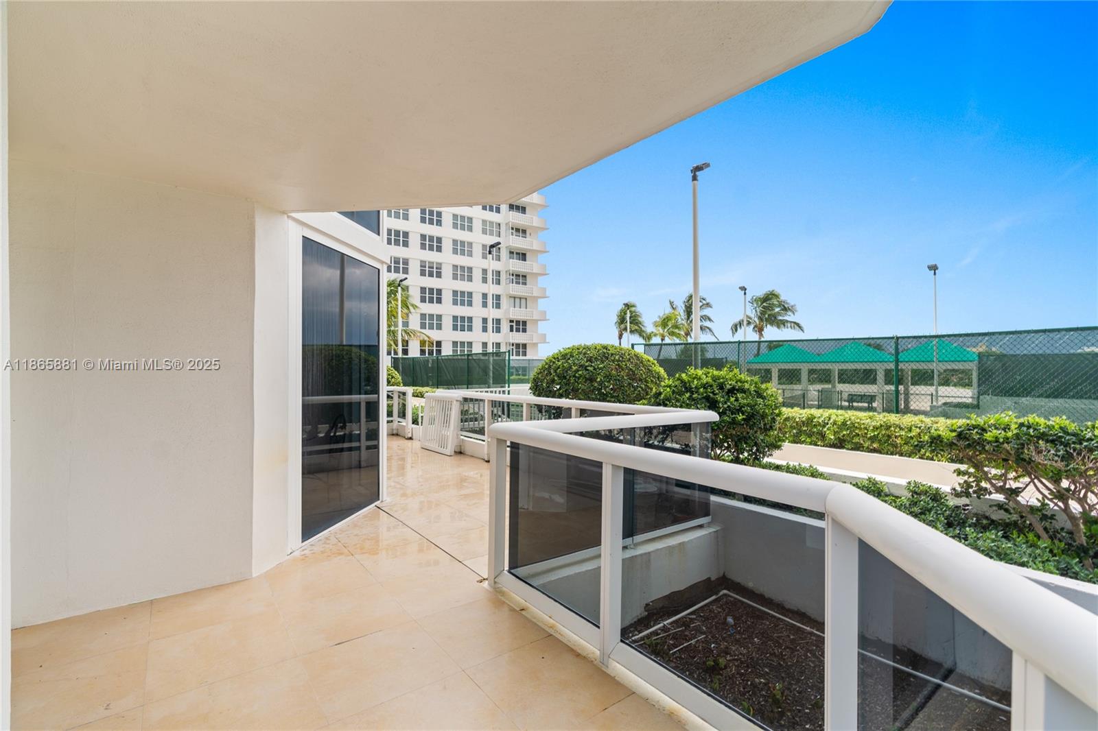 View photos, virtual tours, details... 4775 Collins Ave 507