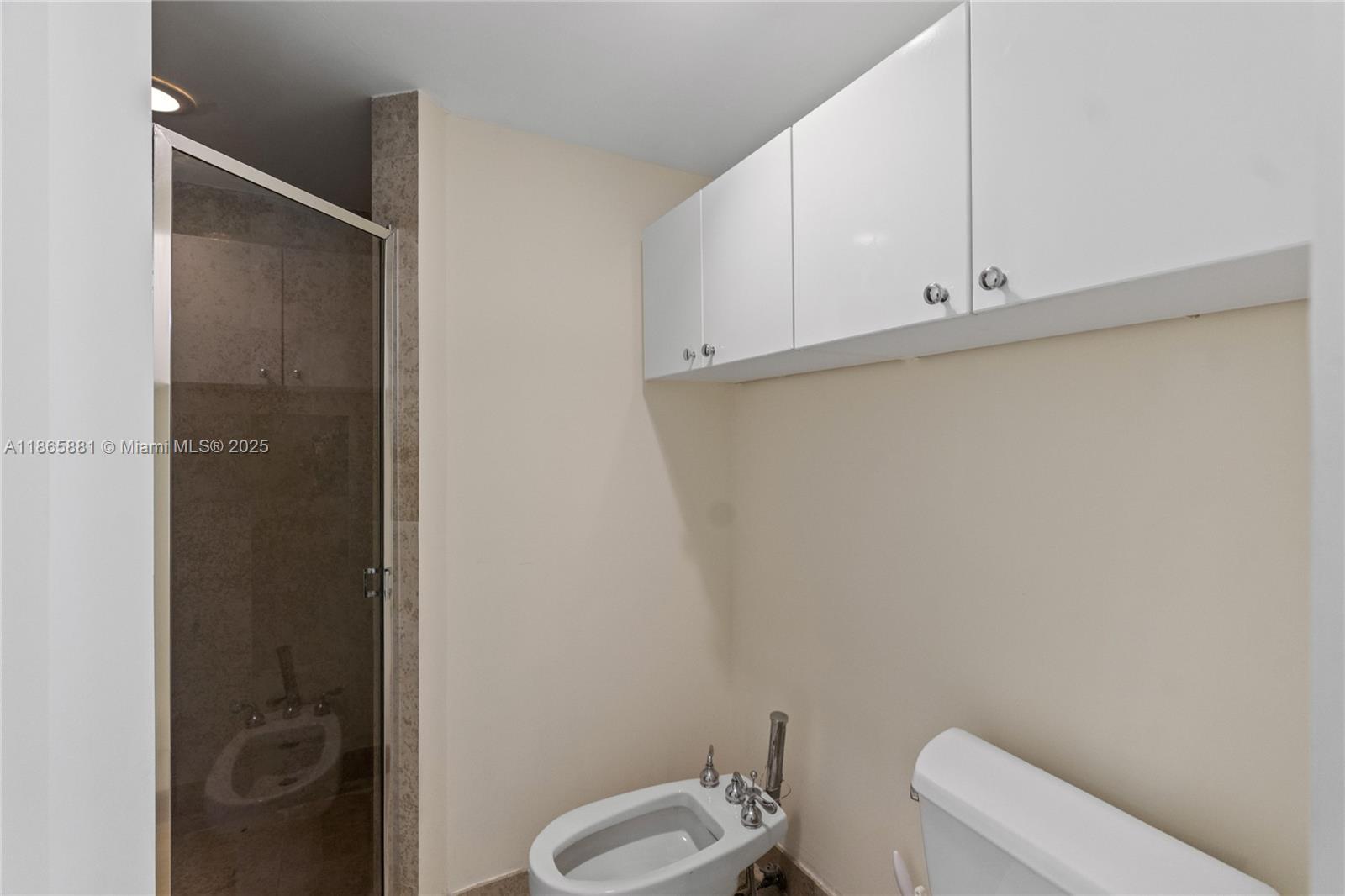 GREEN DIAMOND CONDO - Residential