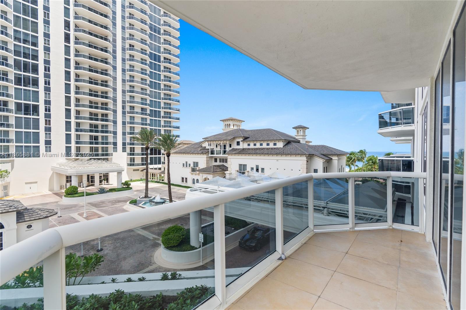 View photos, virtual tours, details... 4775 Collins Ave 507