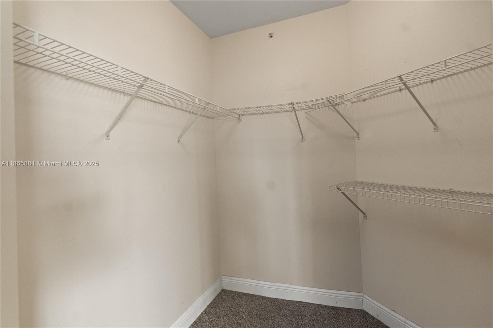 GREEN DIAMOND CONDO - Residential