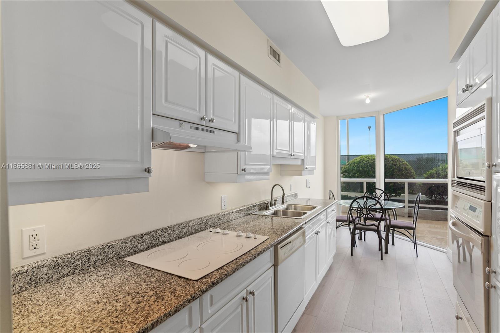 GREEN DIAMOND CONDO - Residential