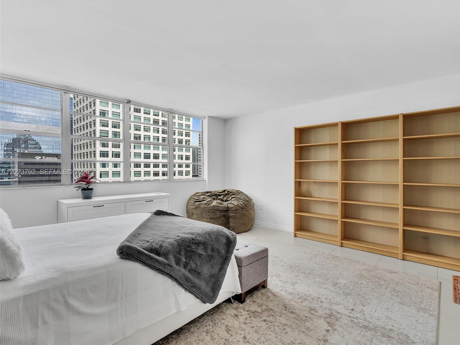 FOUR AMBASSADORS CONDO PH - Residential