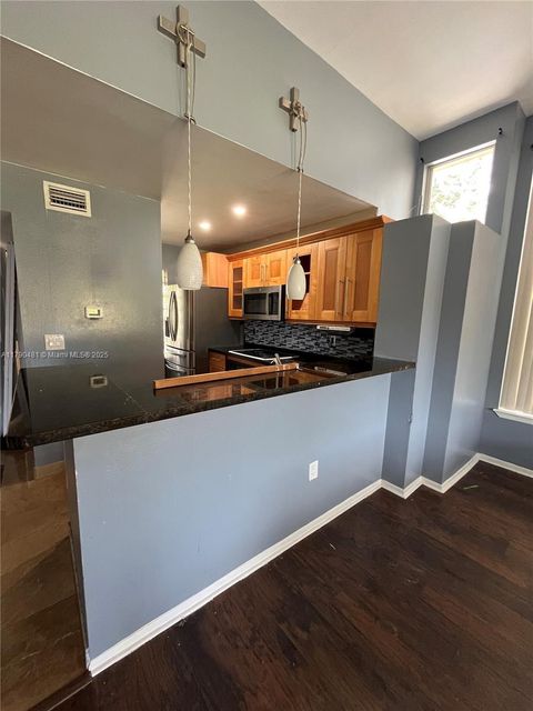 4815 Via Palm Lks 1413 West Palm Beach FL 33417
