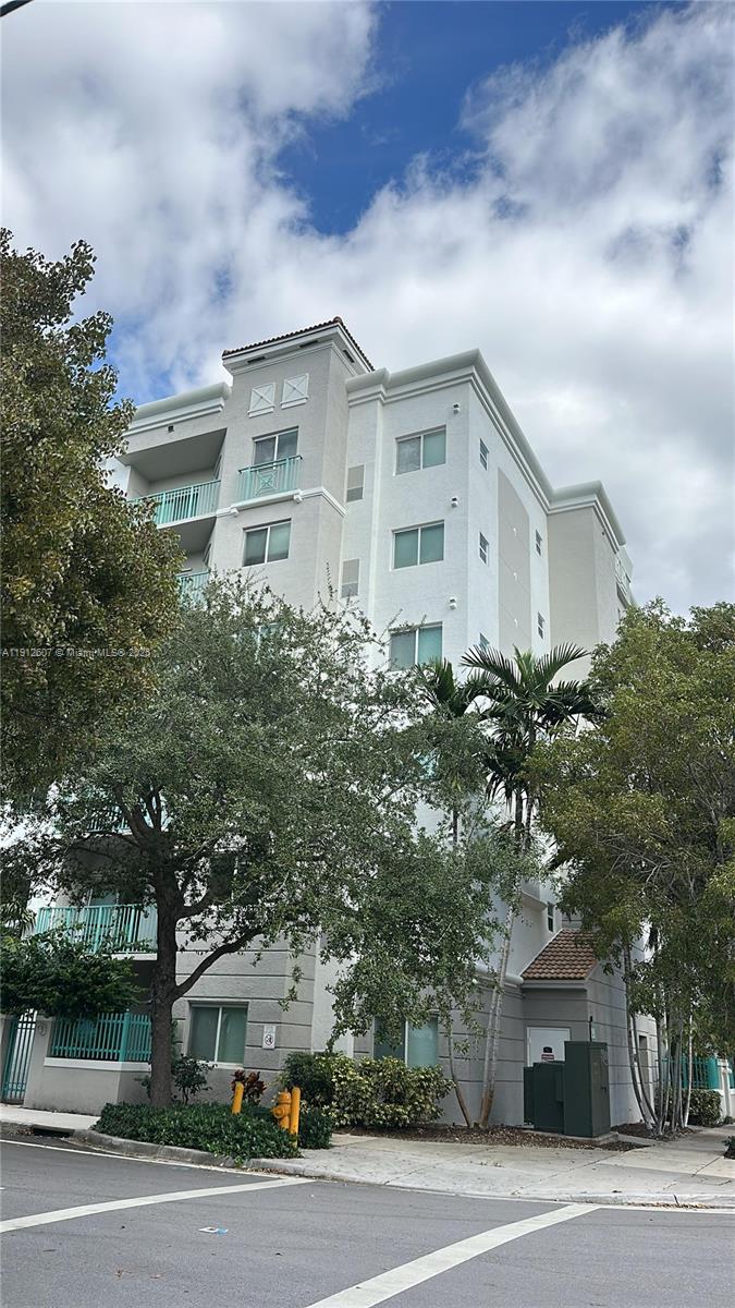 VALENCIA CONDO - Residential Lease