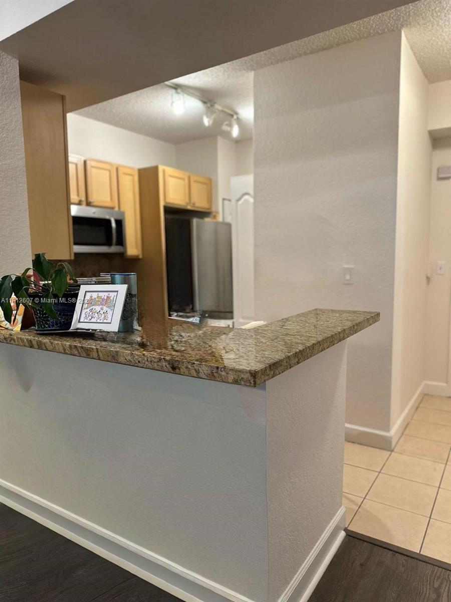 VALENCIA CONDO - Residential Lease