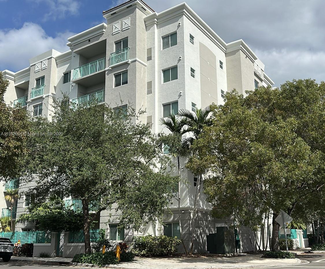 VALENCIA CONDO - Residential Lease