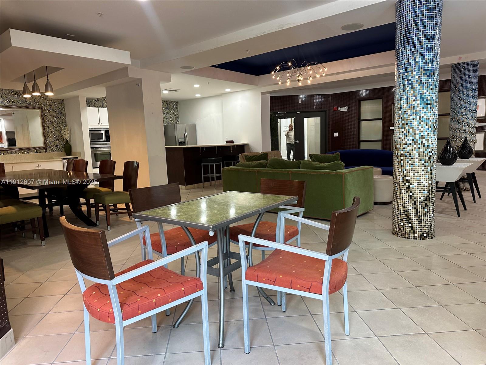 VALENCIA CONDO - Residential Lease