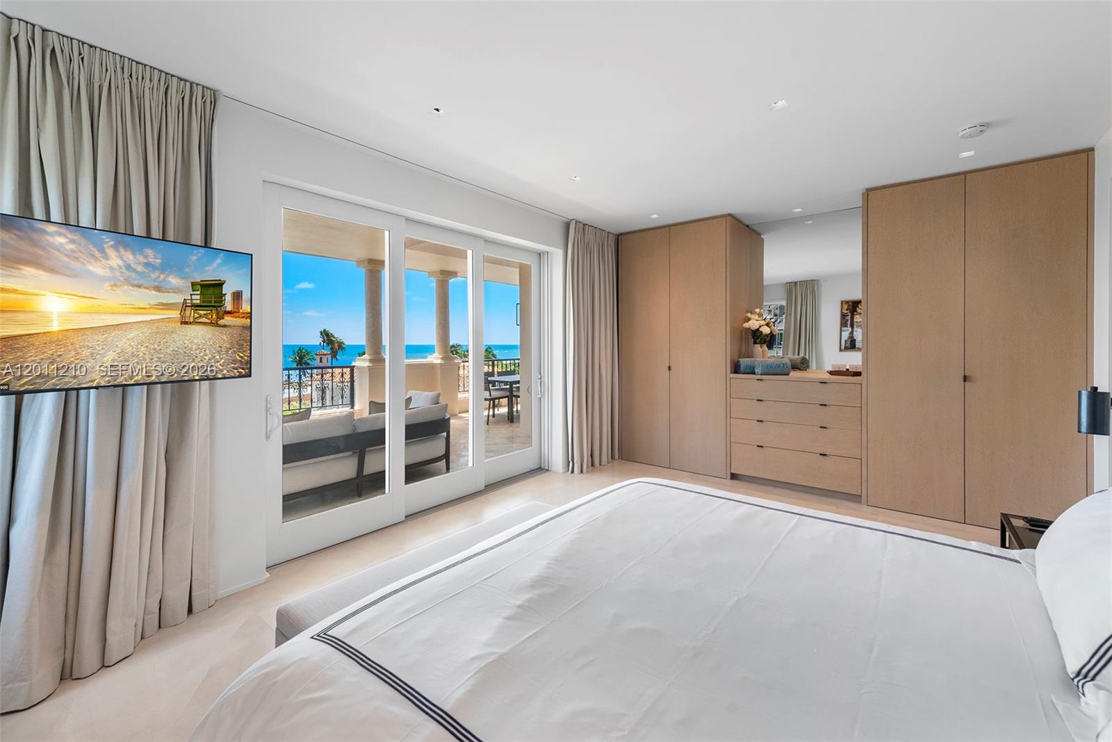 SEASIDE CONDO - Residential