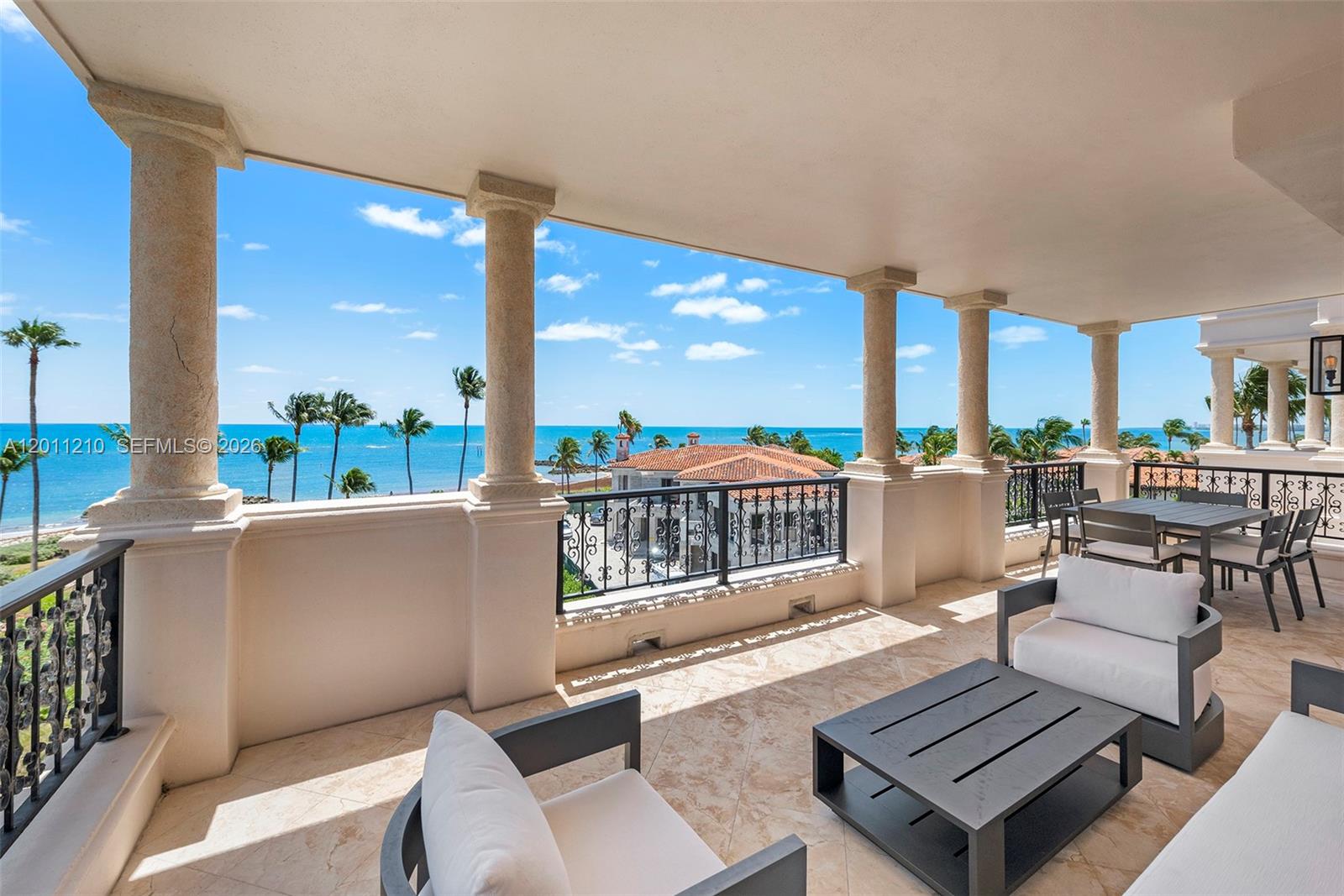 SEASIDE CONDO - Residential