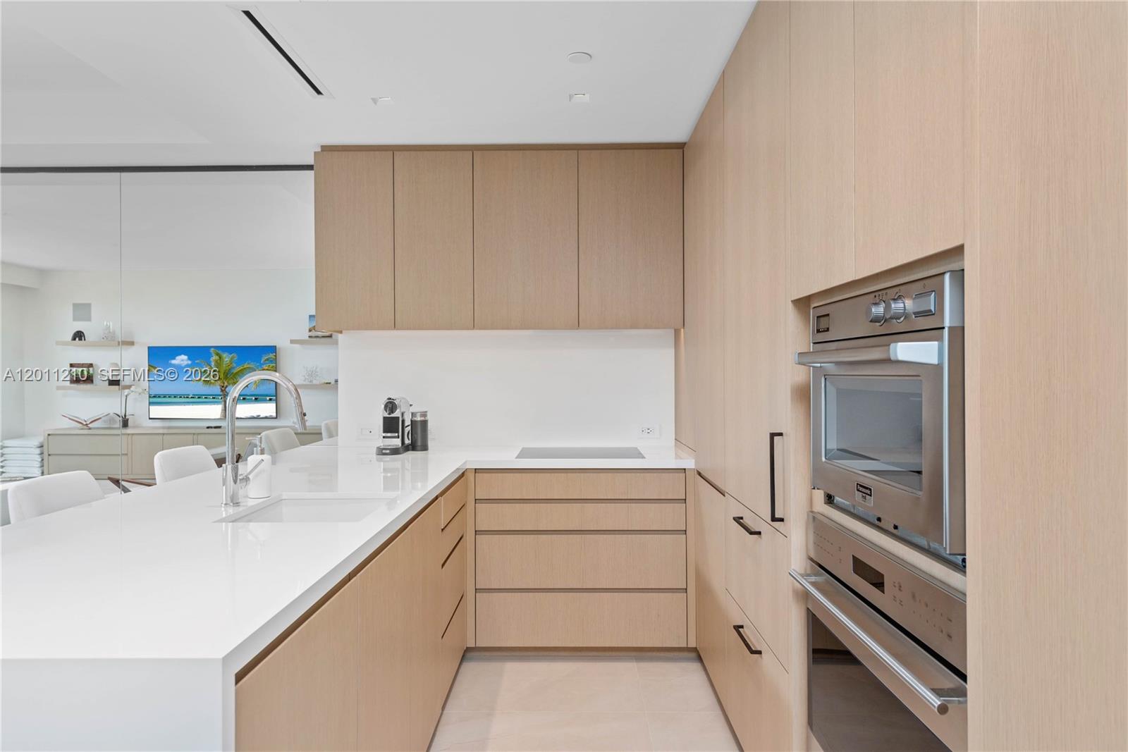 SEASIDE CONDO - Residential