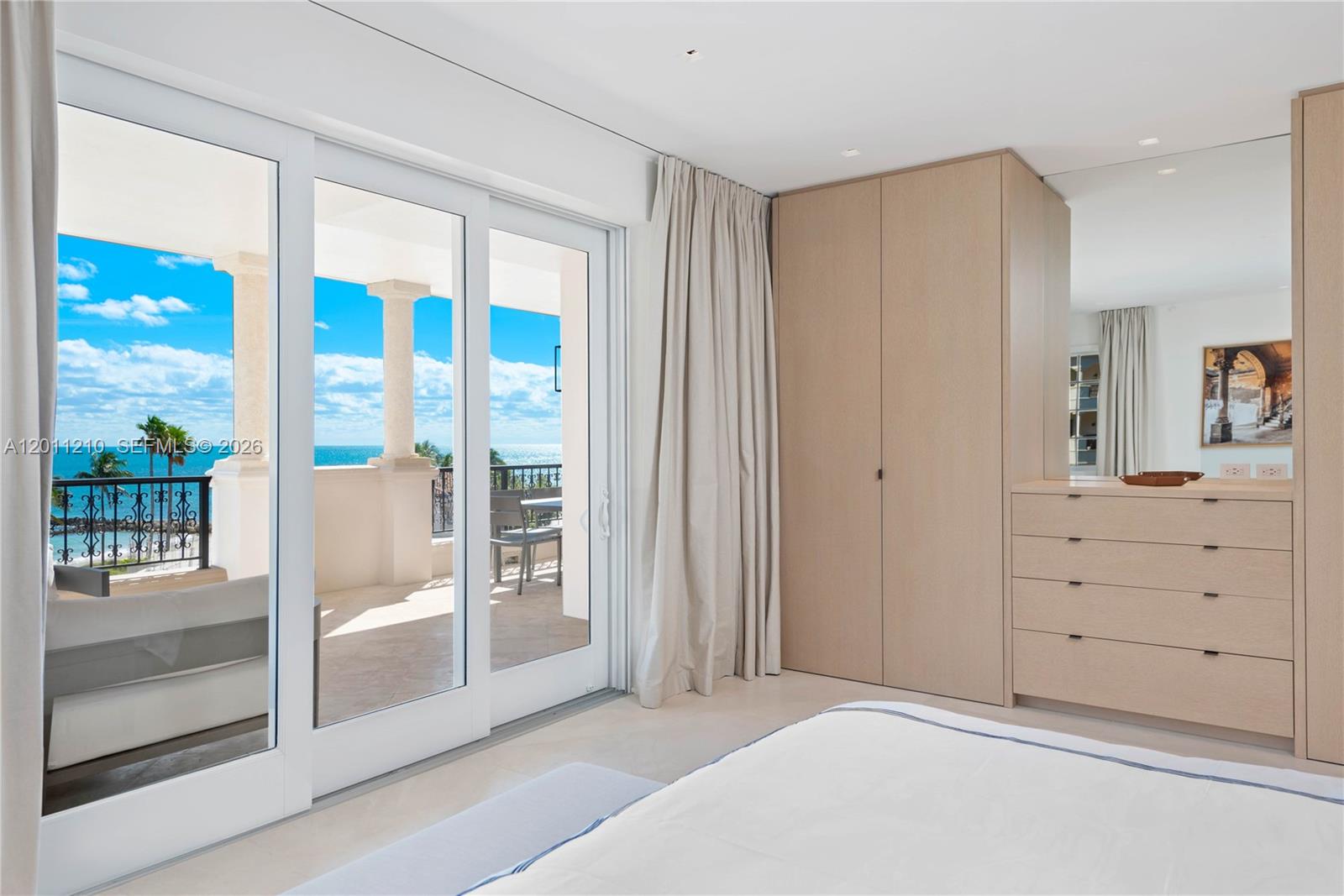 SEASIDE CONDO - Residential