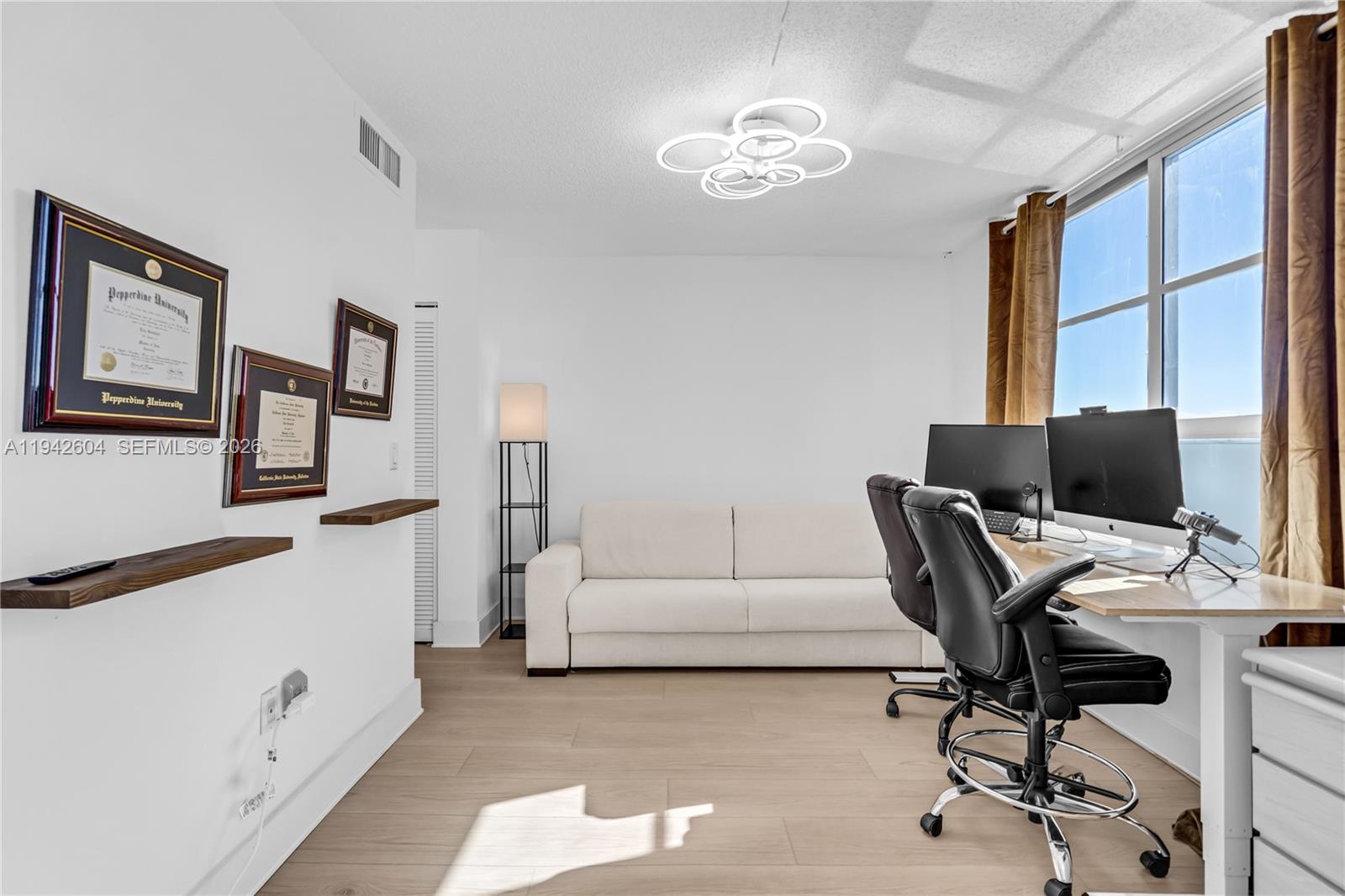 MANATEE CONDO - Residential