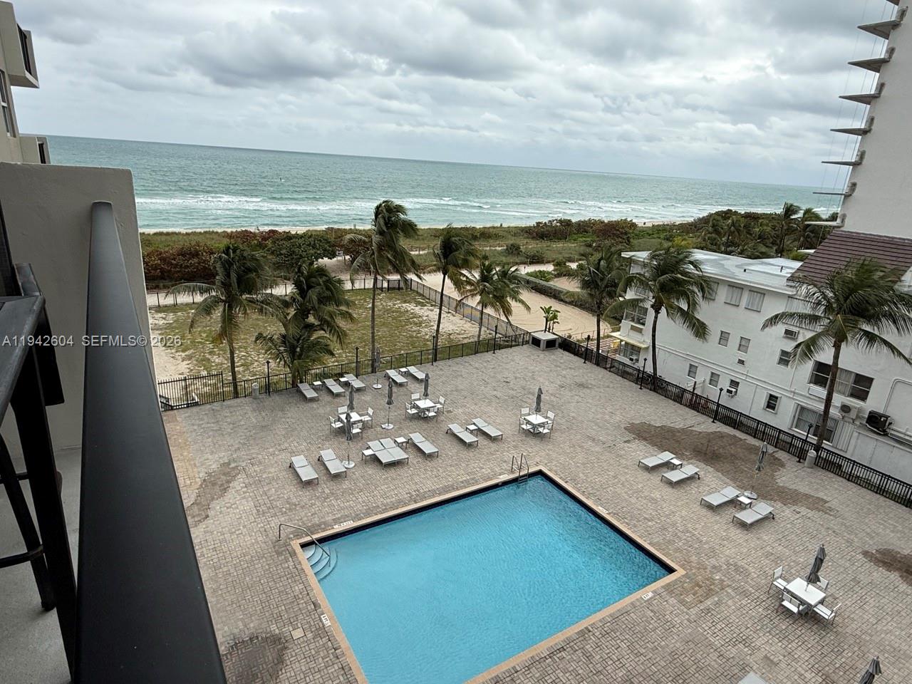 MANATEE CONDO - Residential