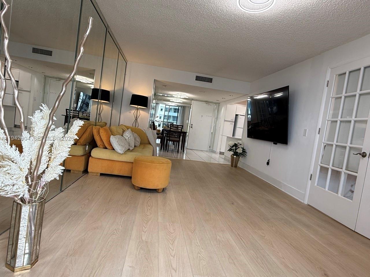 MANATEE CONDO - Residential