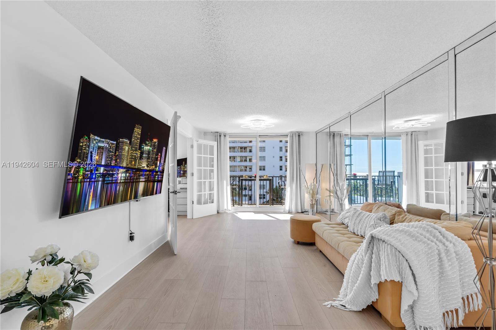 MANATEE CONDO - Residential