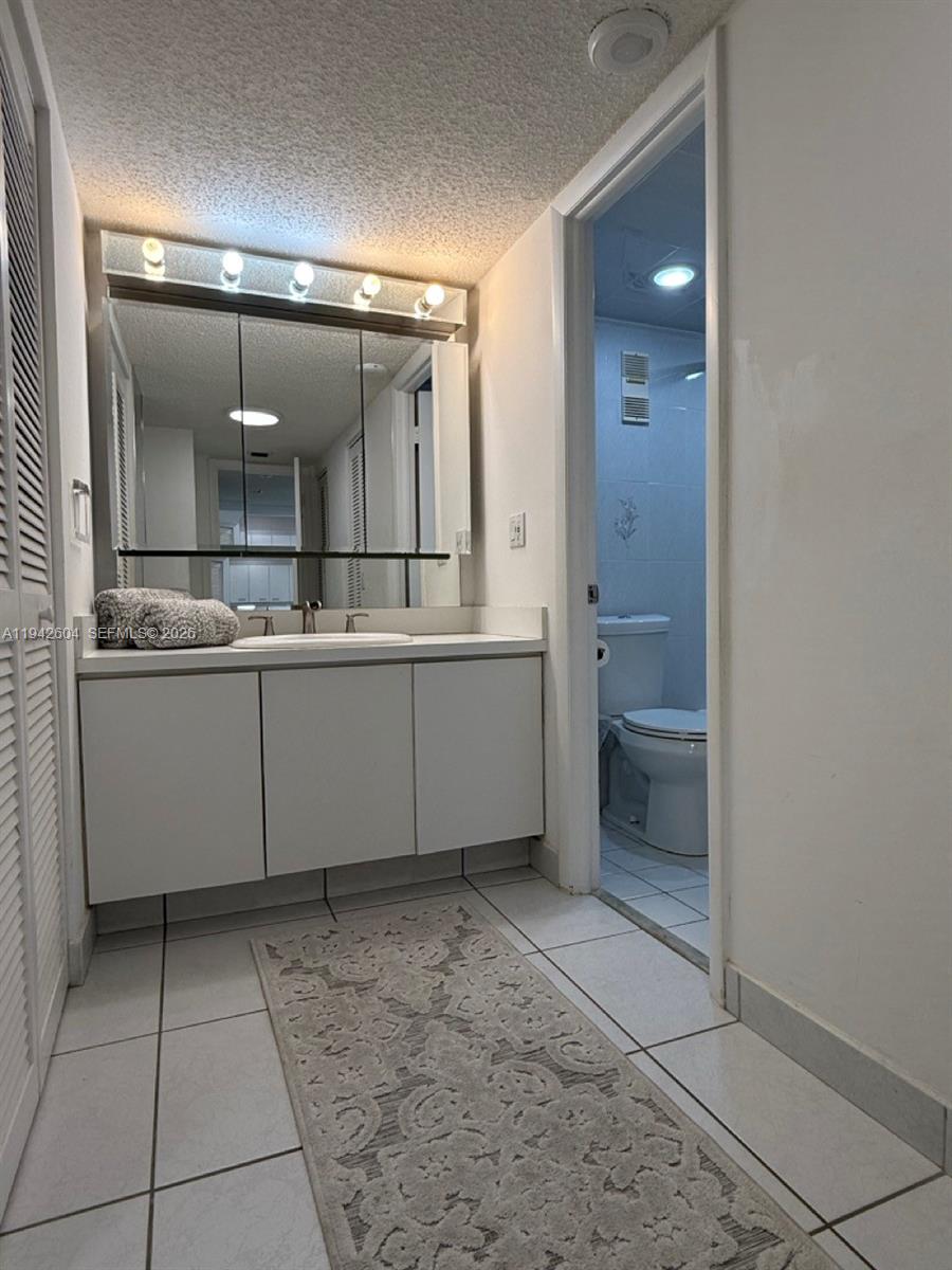 MANATEE CONDO - Residential