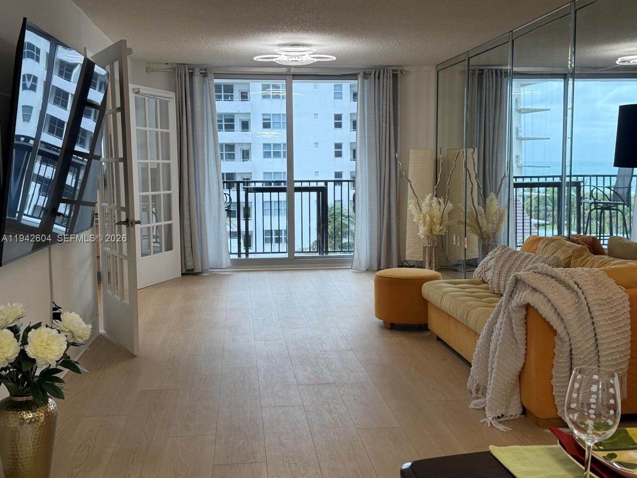 MANATEE CONDO - Residential