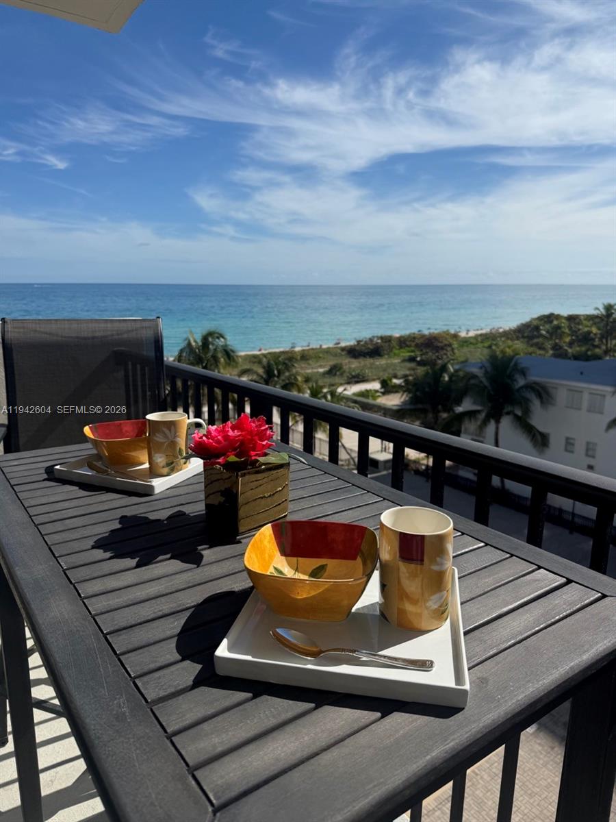 MANATEE CONDO - Residential