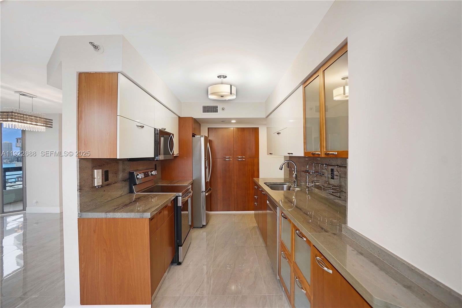 MYSTIC POINTE TOWER 400 C - Residential Lease