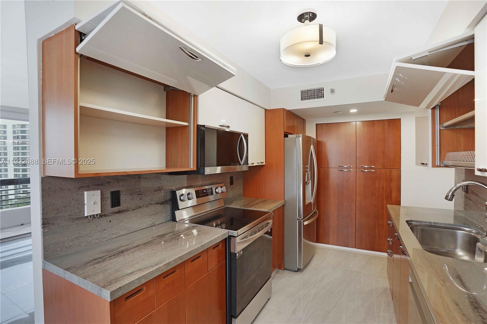 MYSTIC POINTE TOWER 400 C - Residential Lease