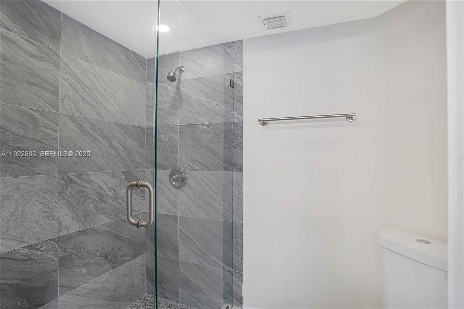 MYSTIC POINTE TOWER 400 C - Residential Lease