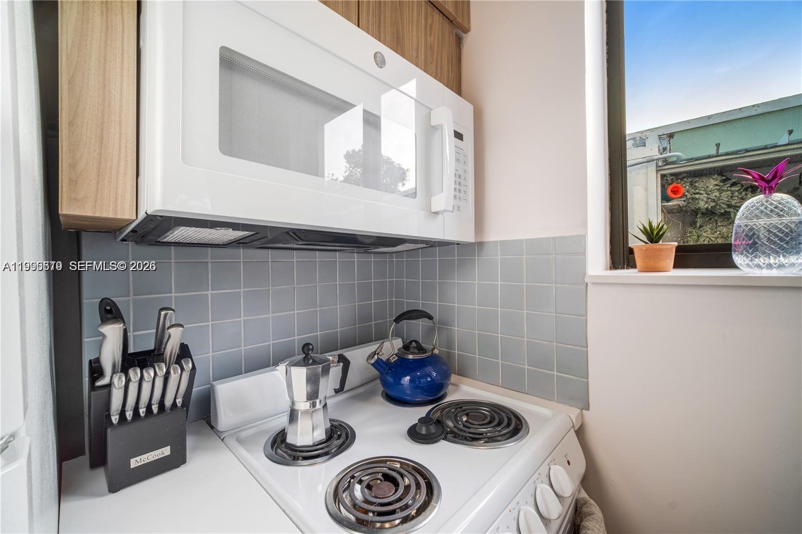 TRAILER CITY - Residential Lease