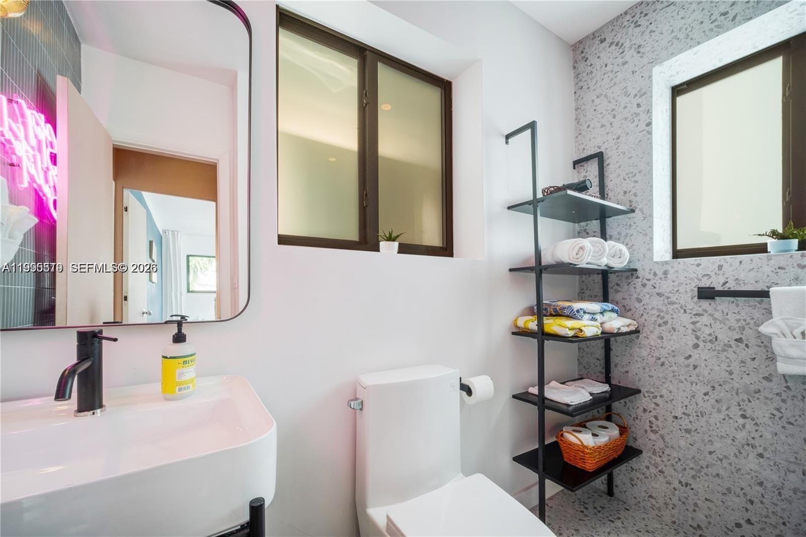 TRAILER CITY - Residential Lease