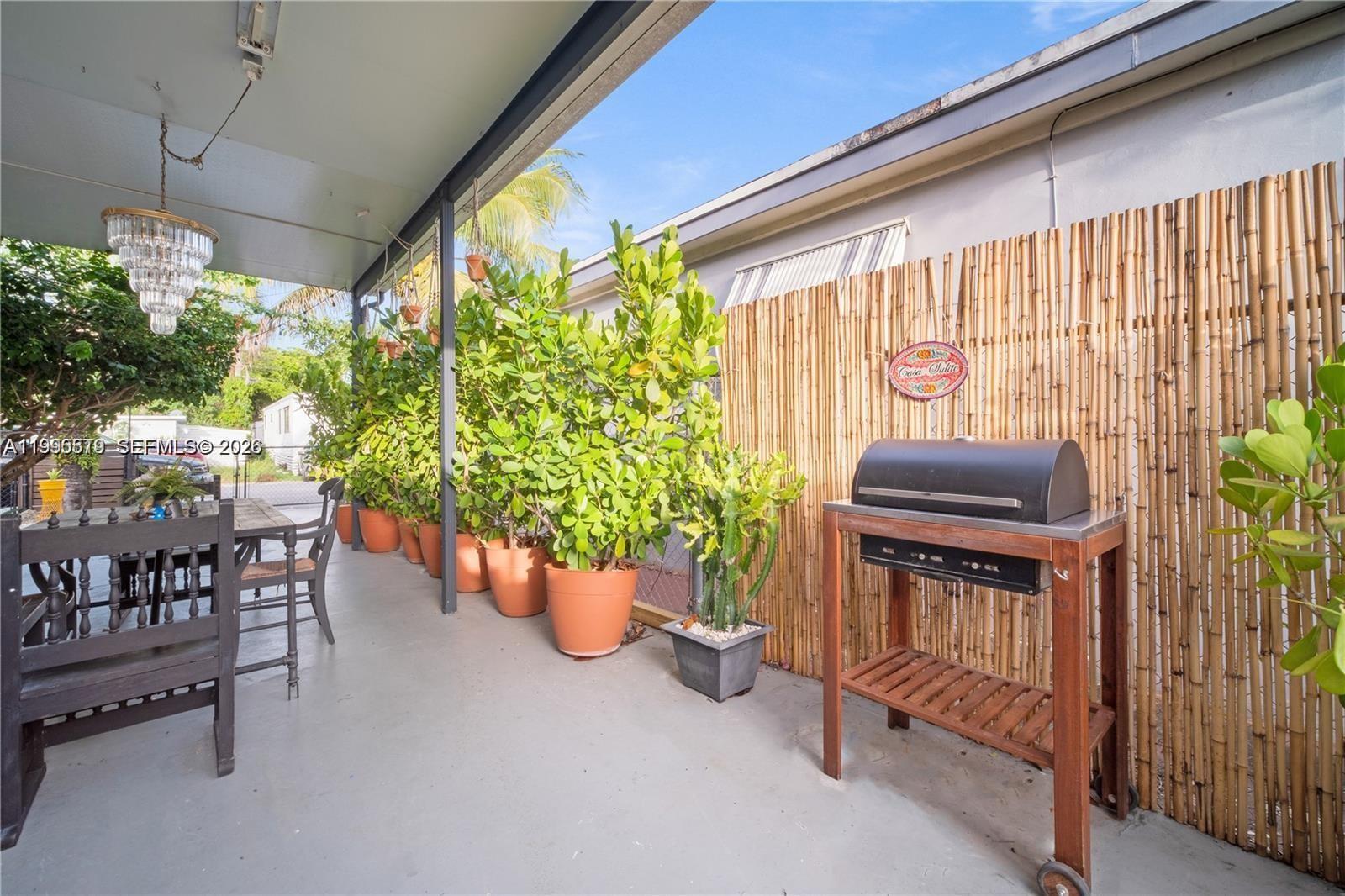 TRAILER CITY - Residential Lease