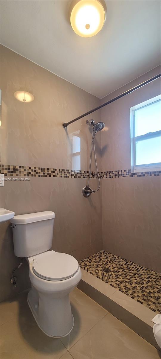 LAWRENCE ESTATE LAND COS - Residential Lease