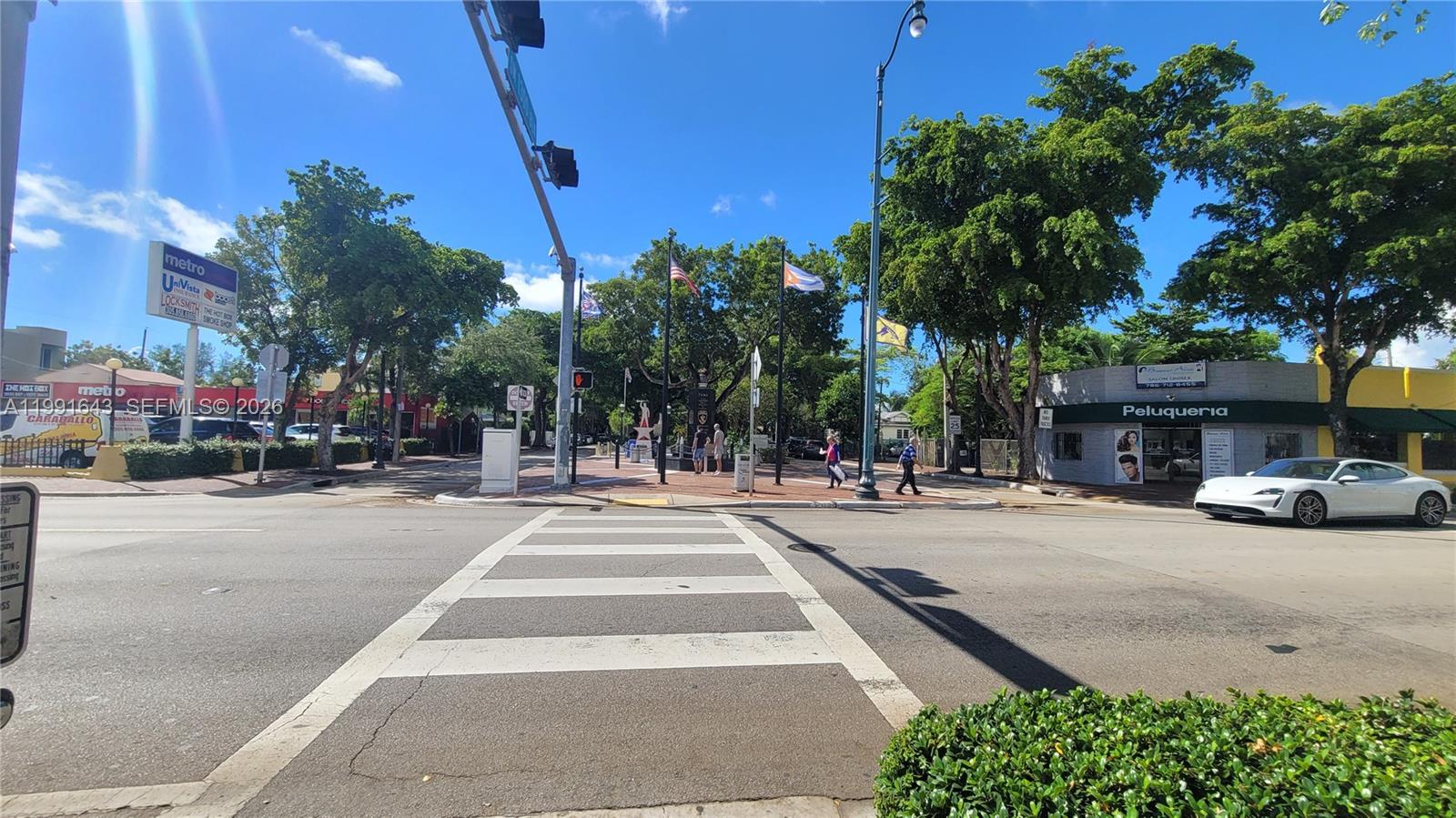 LAWRENCE ESTATE LAND COS - Residential Lease