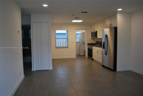 3641 NE 1st Ter Oakland Park FL 33334