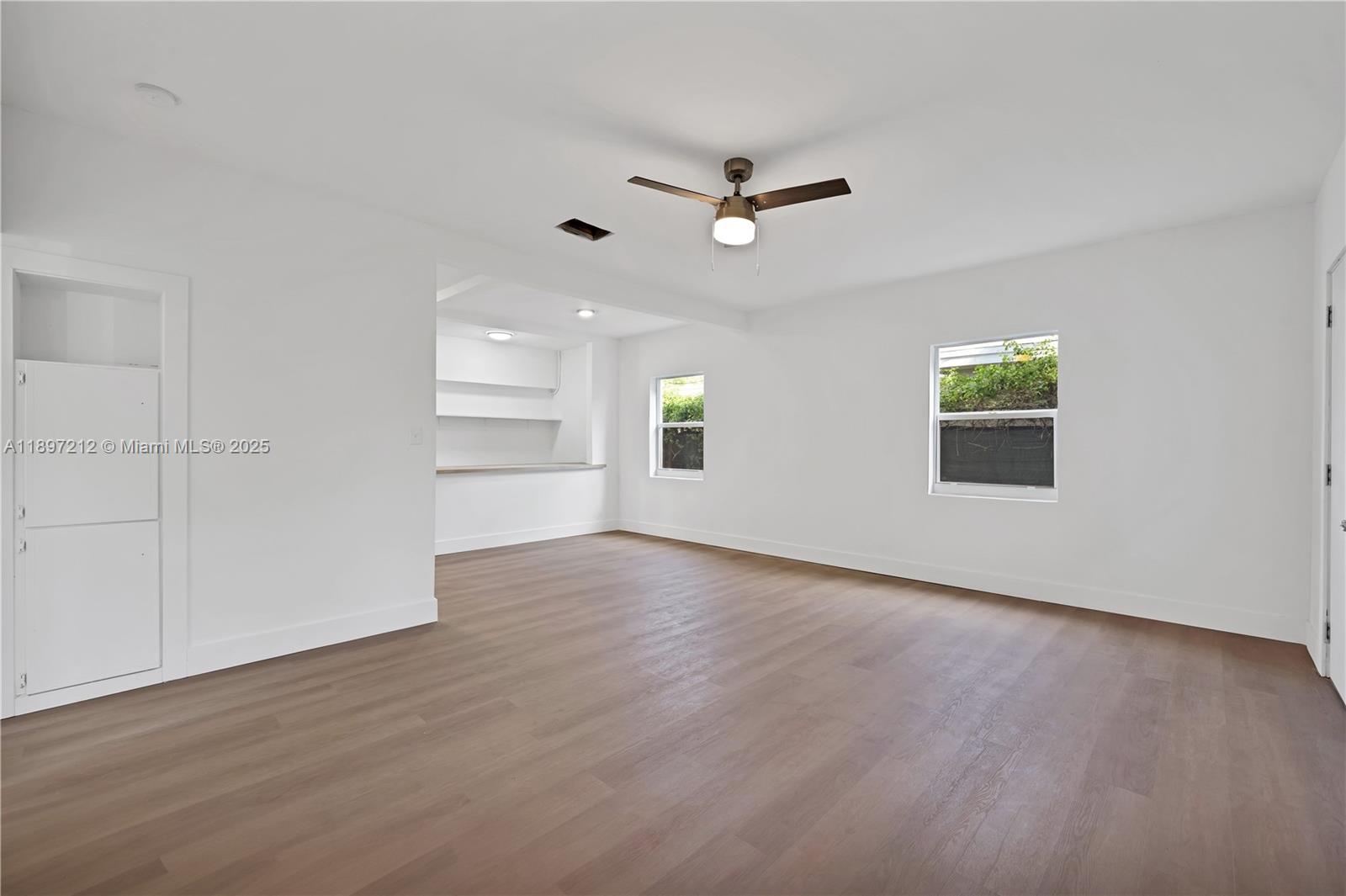 1127 NW 2nd Ave