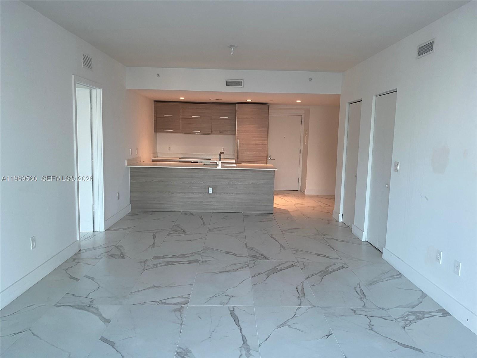 SLS BRICKELL - Residential Lease