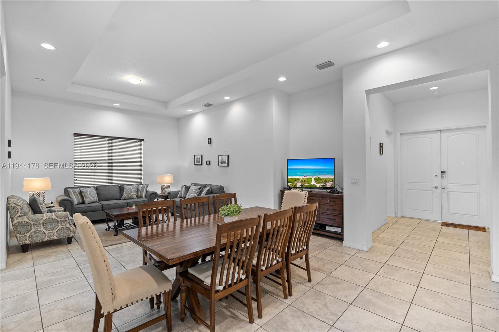 VENETIAN PARC - Residential