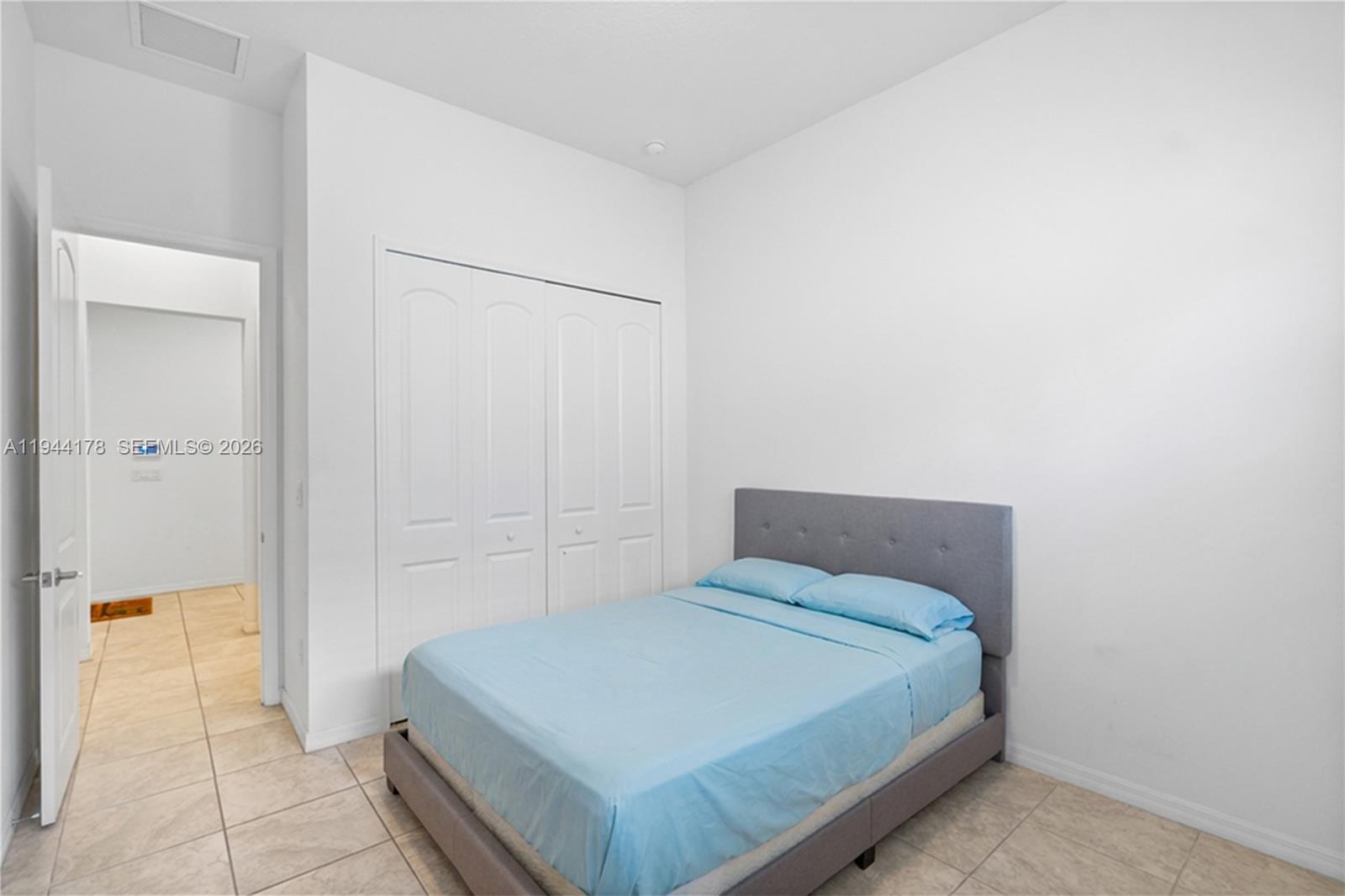 VENETIAN PARC - Residential