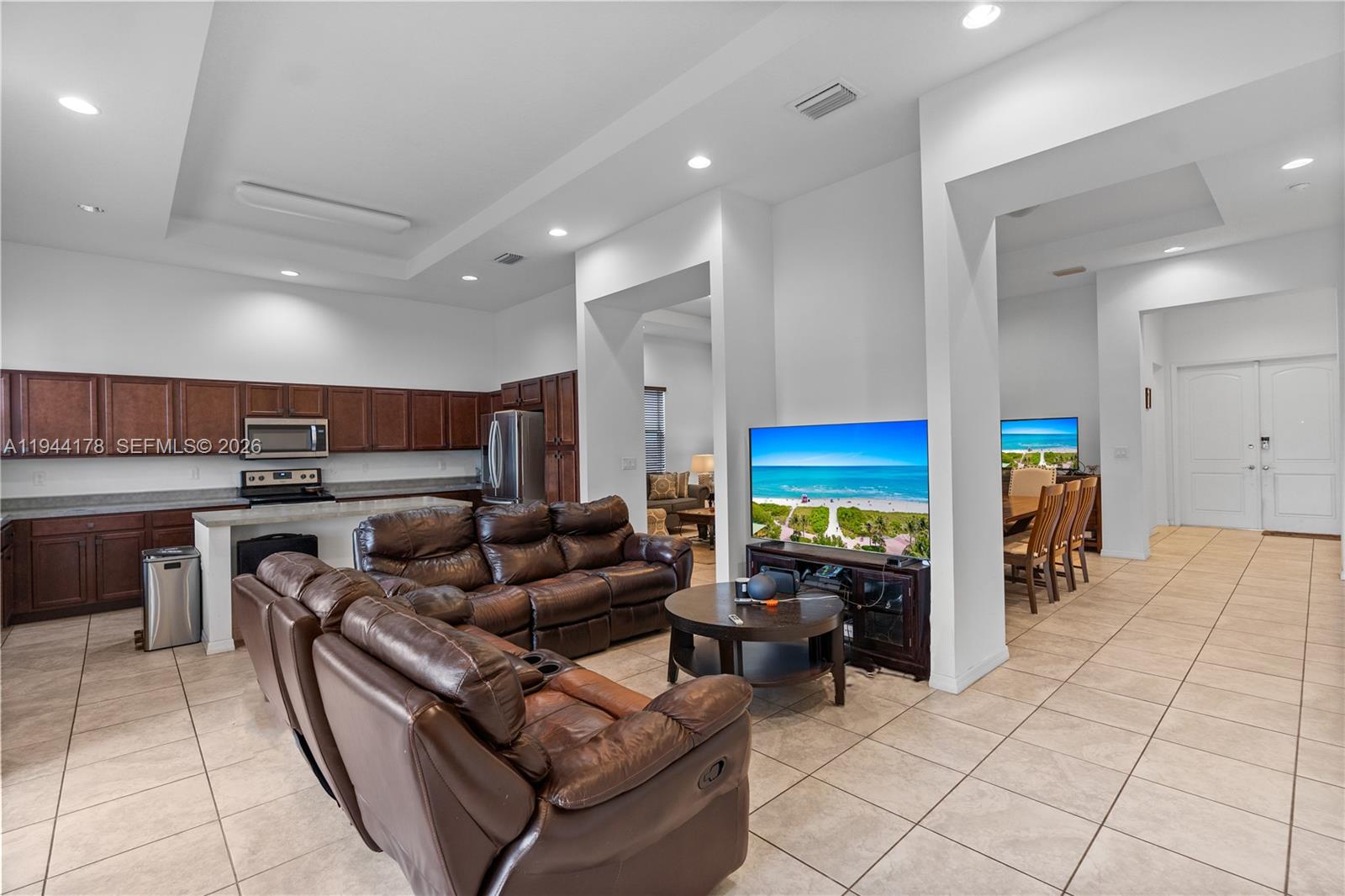 VENETIAN PARC - Residential