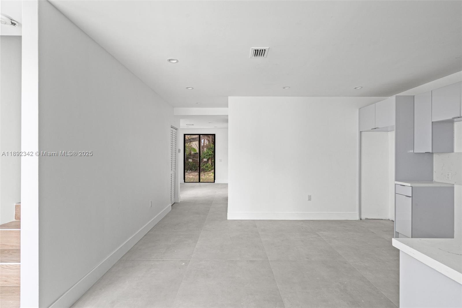N MIAMI ESTATES - Residential Income