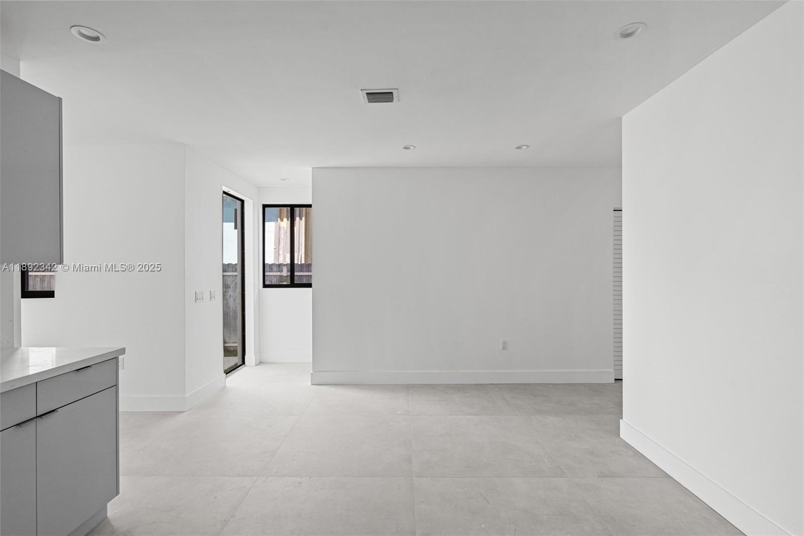 N MIAMI ESTATES - Residential Income