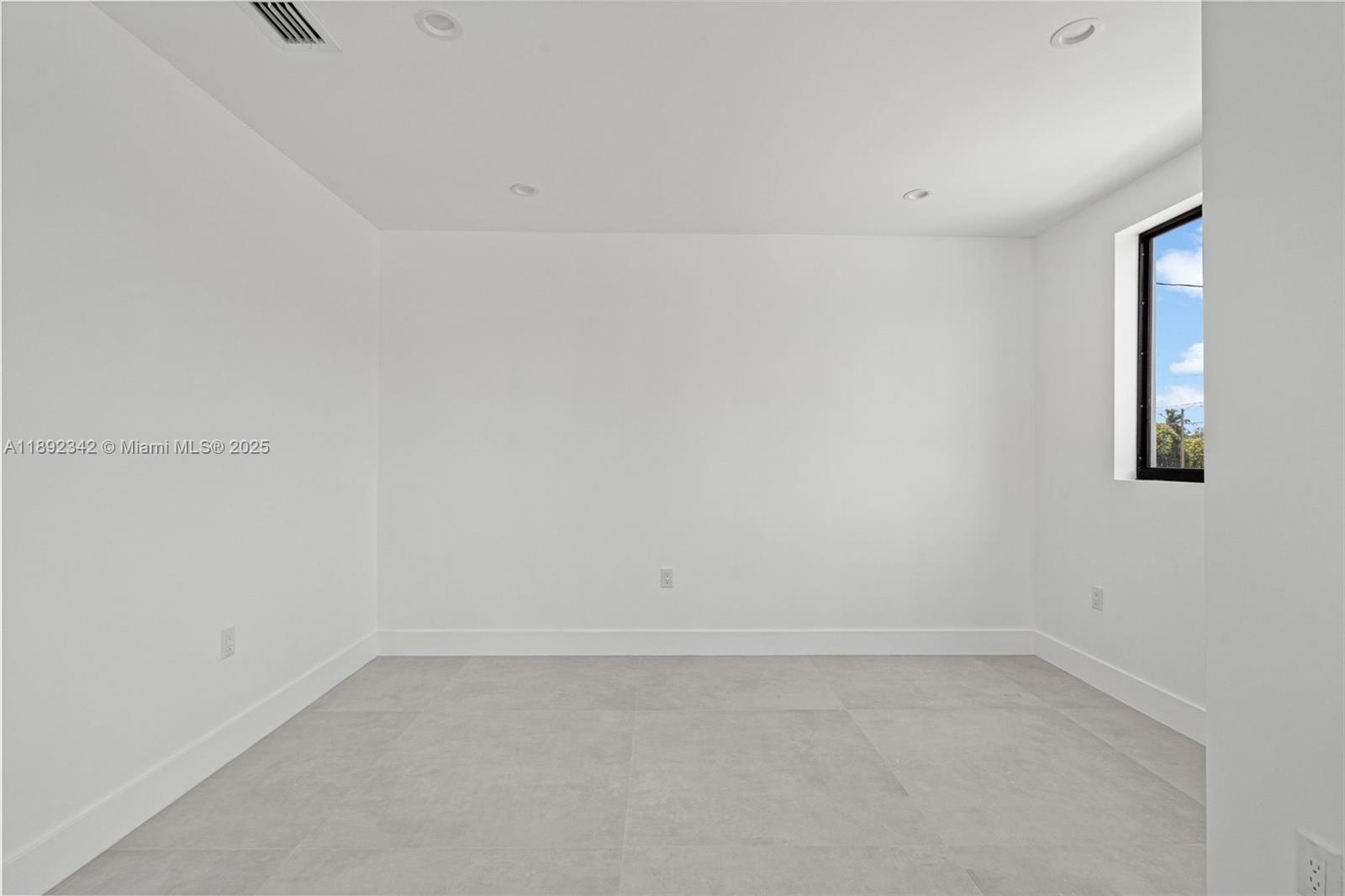 N MIAMI ESTATES - Residential Income