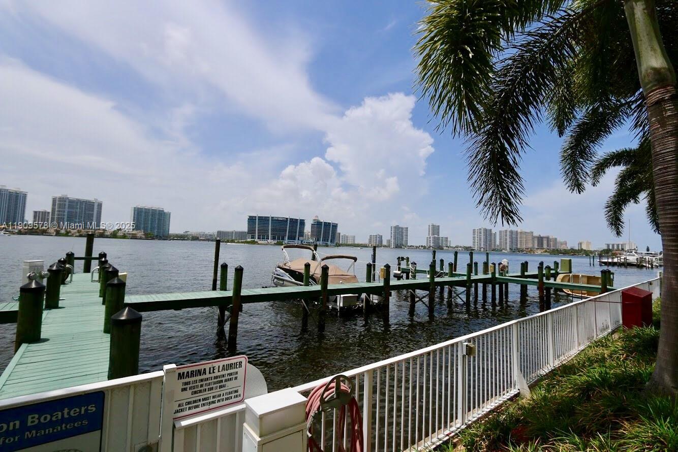 LE LAURIER CONDO - Residential Lease