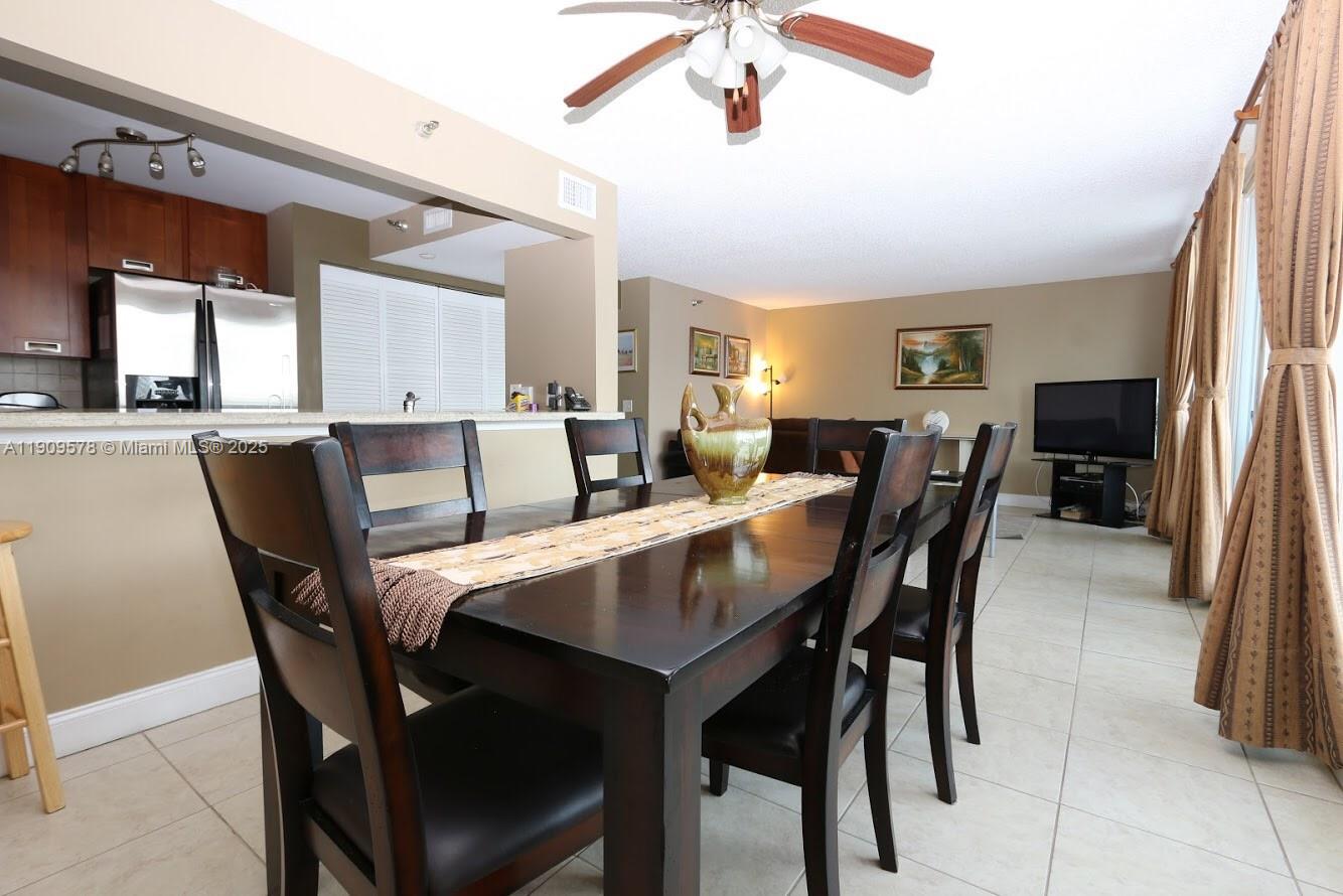 LE LAURIER CONDO - Residential Lease