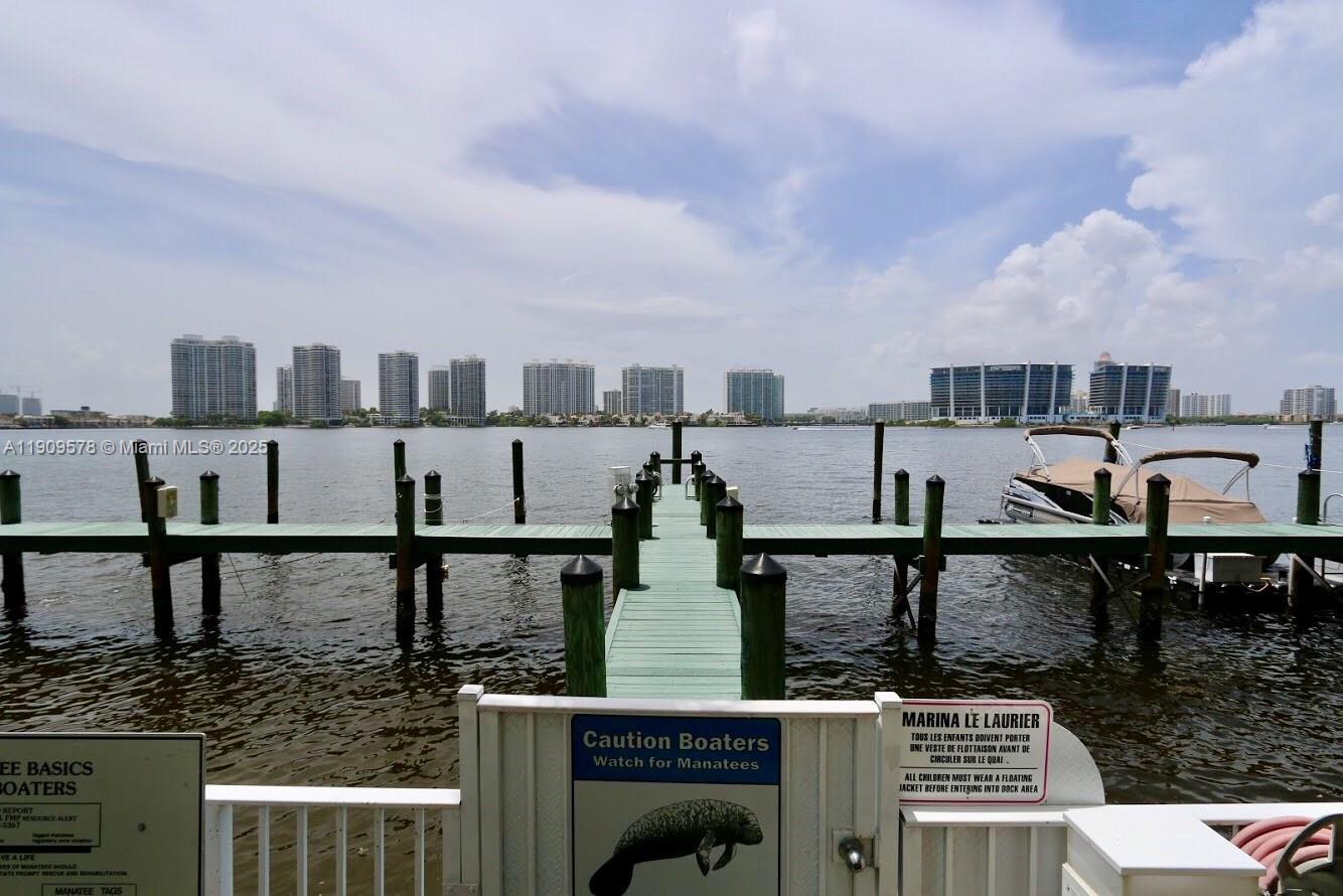 LE LAURIER CONDO - Residential Lease